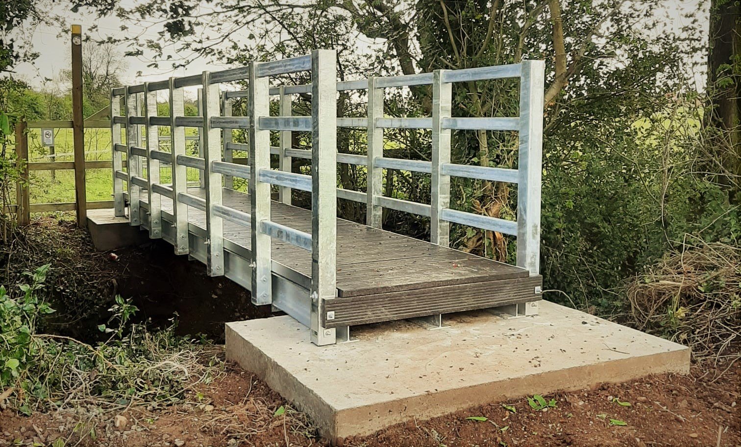 Image: 6 metre Galvanised steel/ Recycled Plastic Bison Bridge